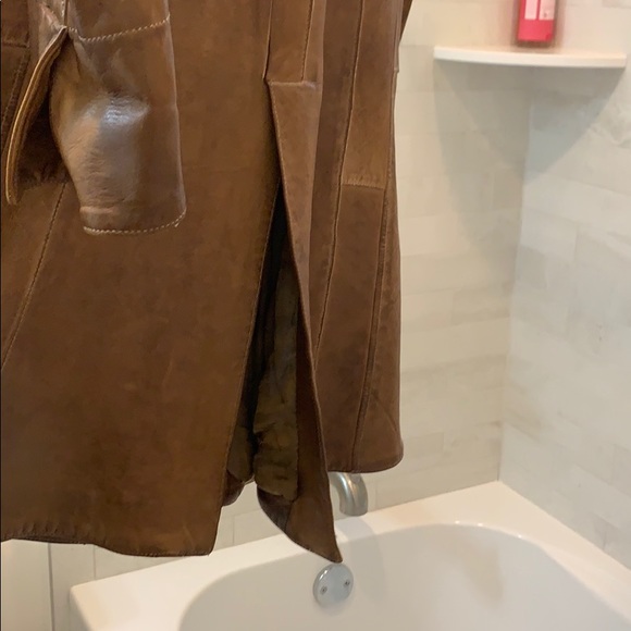 Leather coat - Picture 6 of 8